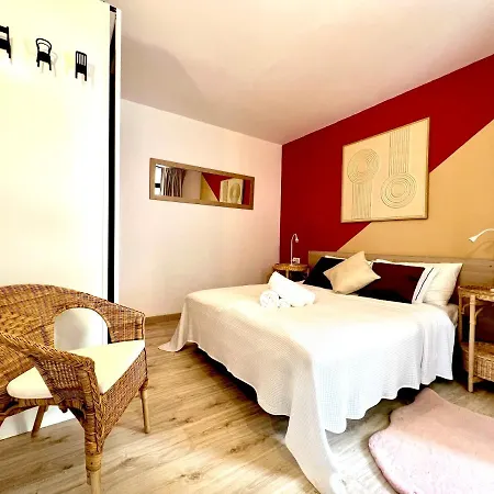 Stunning Lovely Flat With Pool And Wi-fi, 31 Holiday home