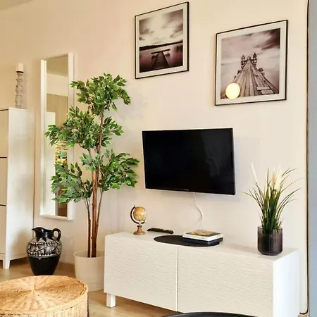 Stunning Lovely Flat With Pool And Wi-fi, 31